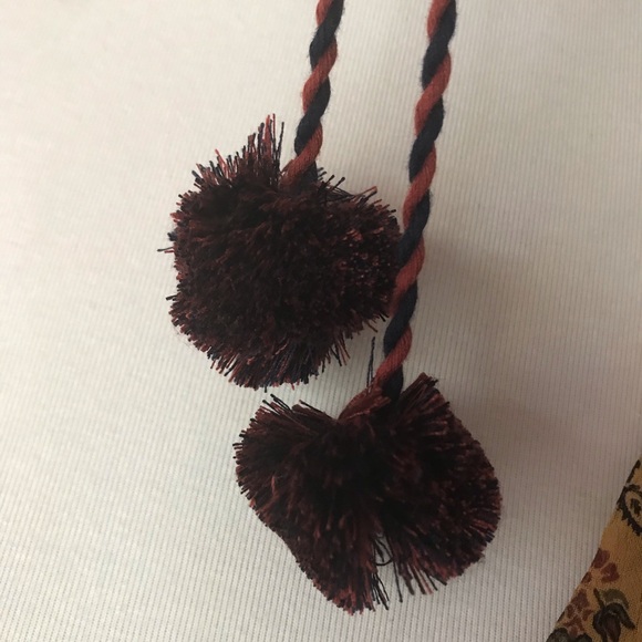 🛍Moon River Boho Blouse w/ Pompom Tie Detail - Picture 6 of 8